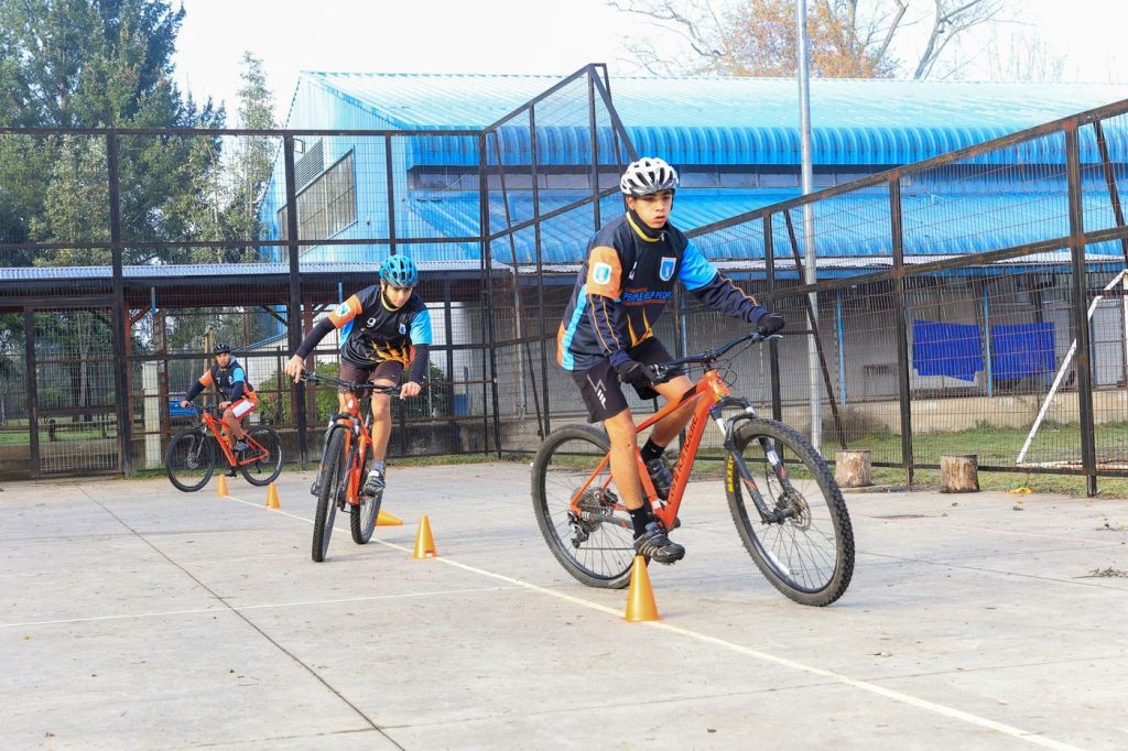 ciclismo-pullinque.jpg